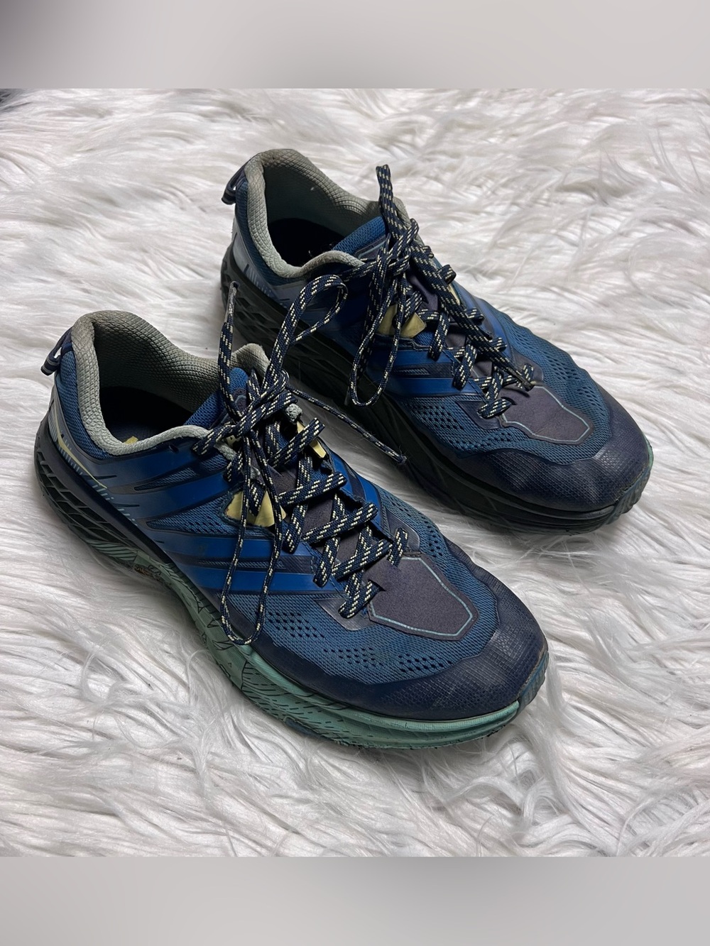 Hoka One One Speedgoat 3 in blue with yellow accents